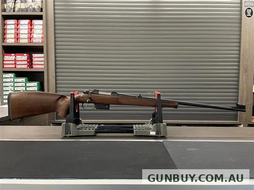 CZ 527
