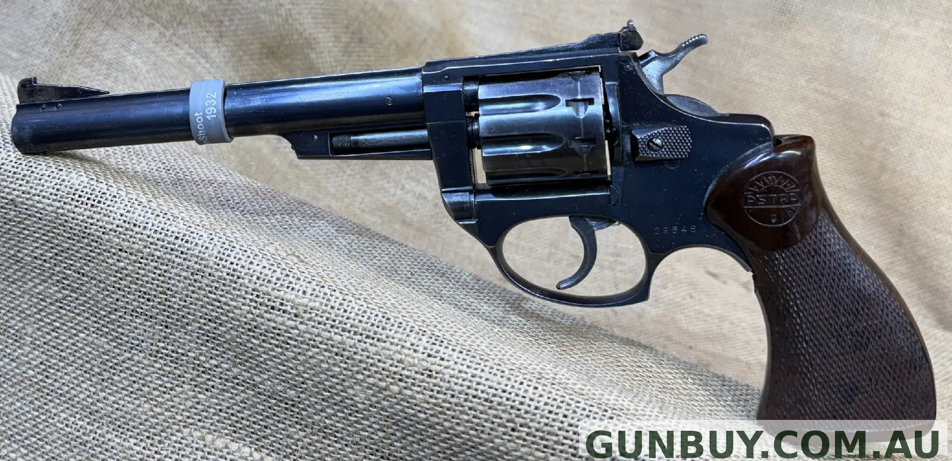 Astra CADIX, .22LR, MAG CAP: 9, BARREL LENGTH: 150MM