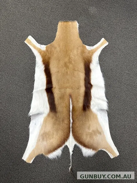 Safarifirearms SPRINGBUCK FULL SKIN HIDE RUG