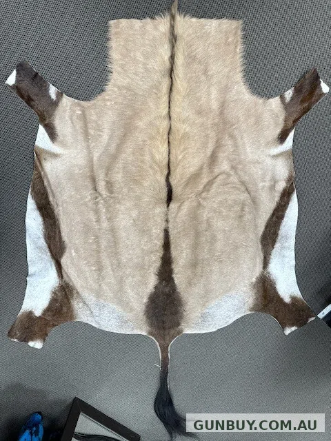 Safarifirearms GEMSBUCK FULL SKIN HIDE RUG