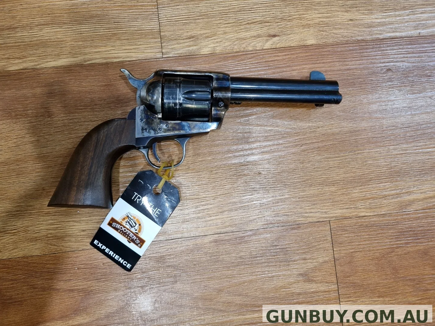 Pietta 1873 WITH BULLET MOLD AND ORIGINAL CASE