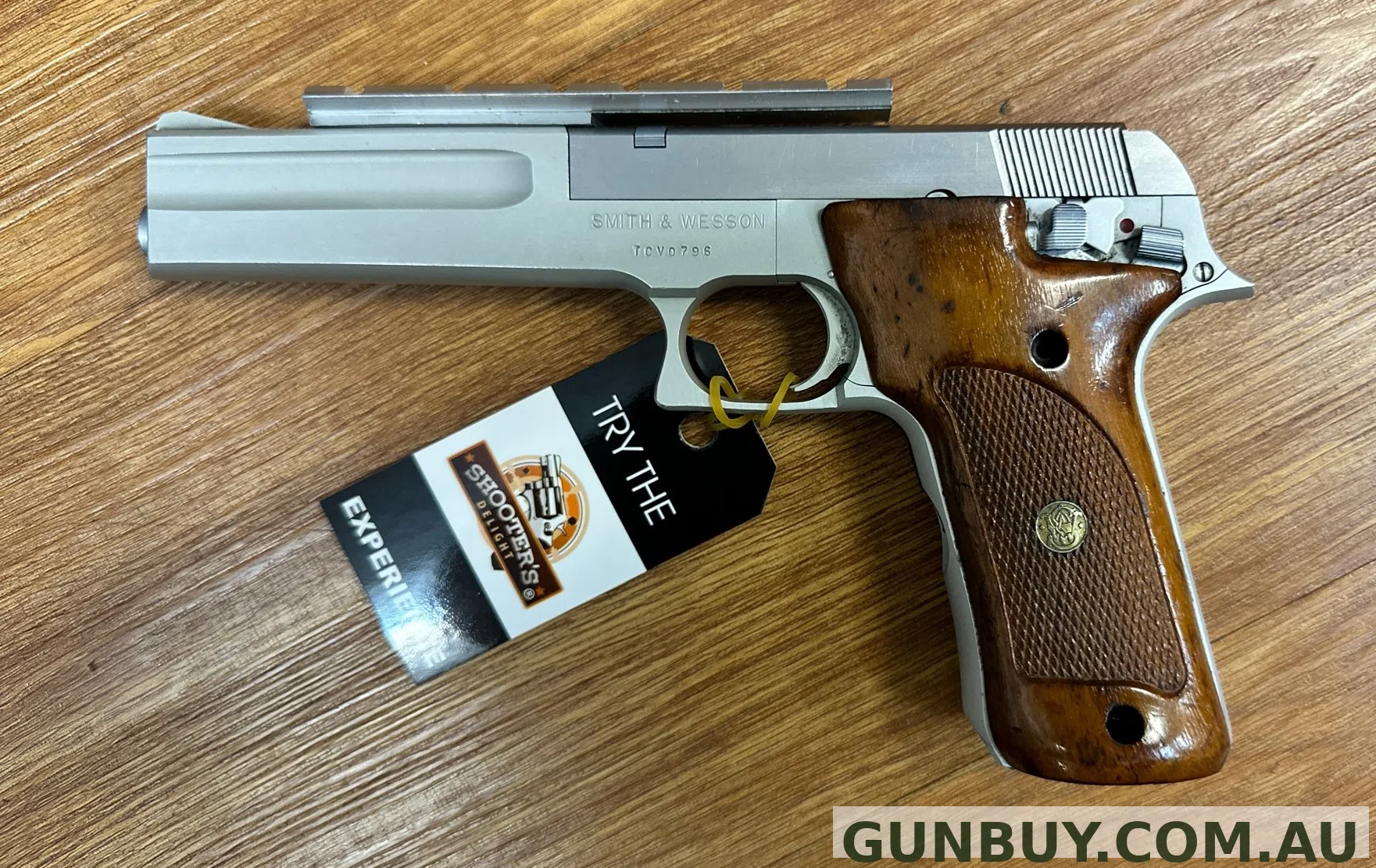 Smith & Wesson Model 622 3 Mags Alloy Frame Wood Grips Pic Rail