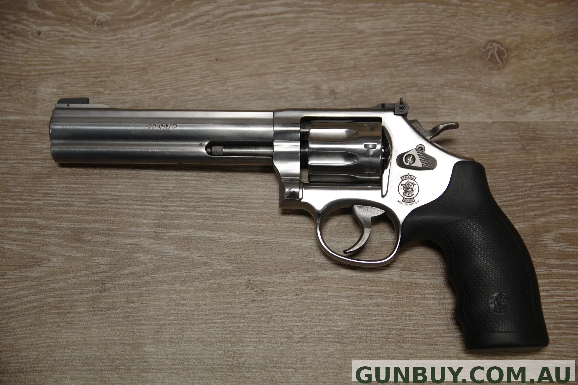 Smith & Wesson 648-2 Revolver Pistol 22WMR (FV995)