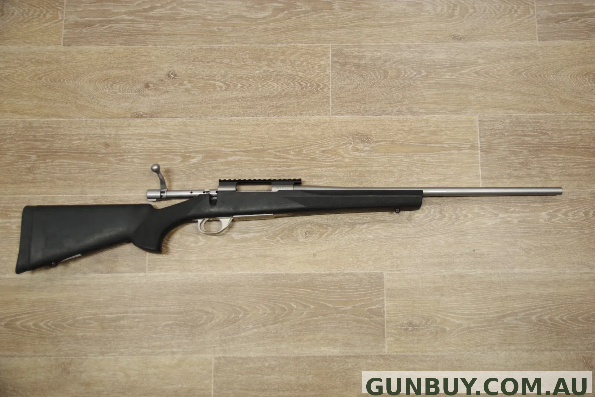 THE ADELAIDE GUN SHOP PTY LTD S/H HOWA 1500 BOLT ACTION RIFLE 22-250 (FR572)