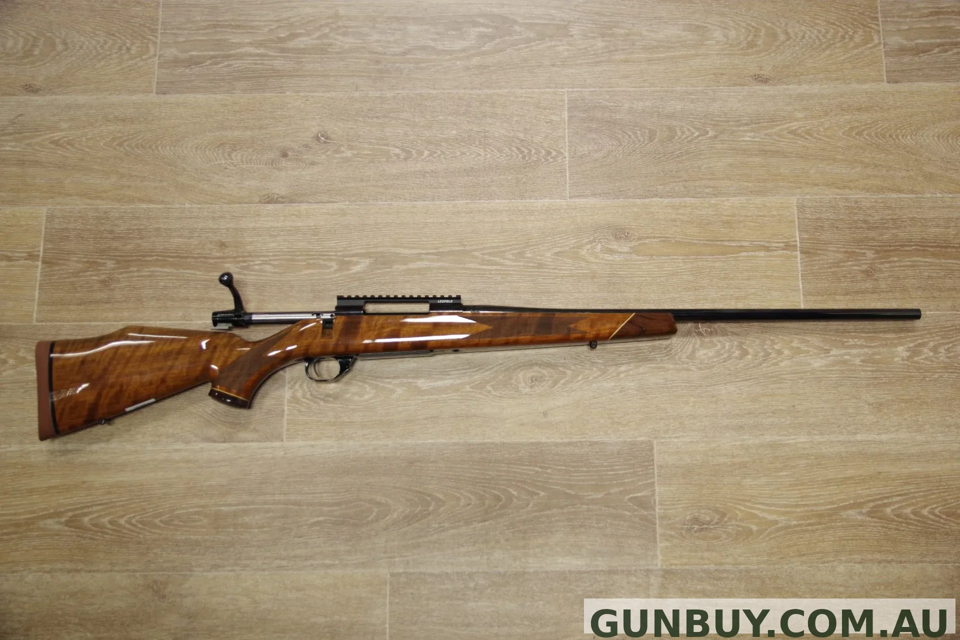 Weatherby Vanguard Deluxe Bolt Action Rifle 30-06 (FW048)