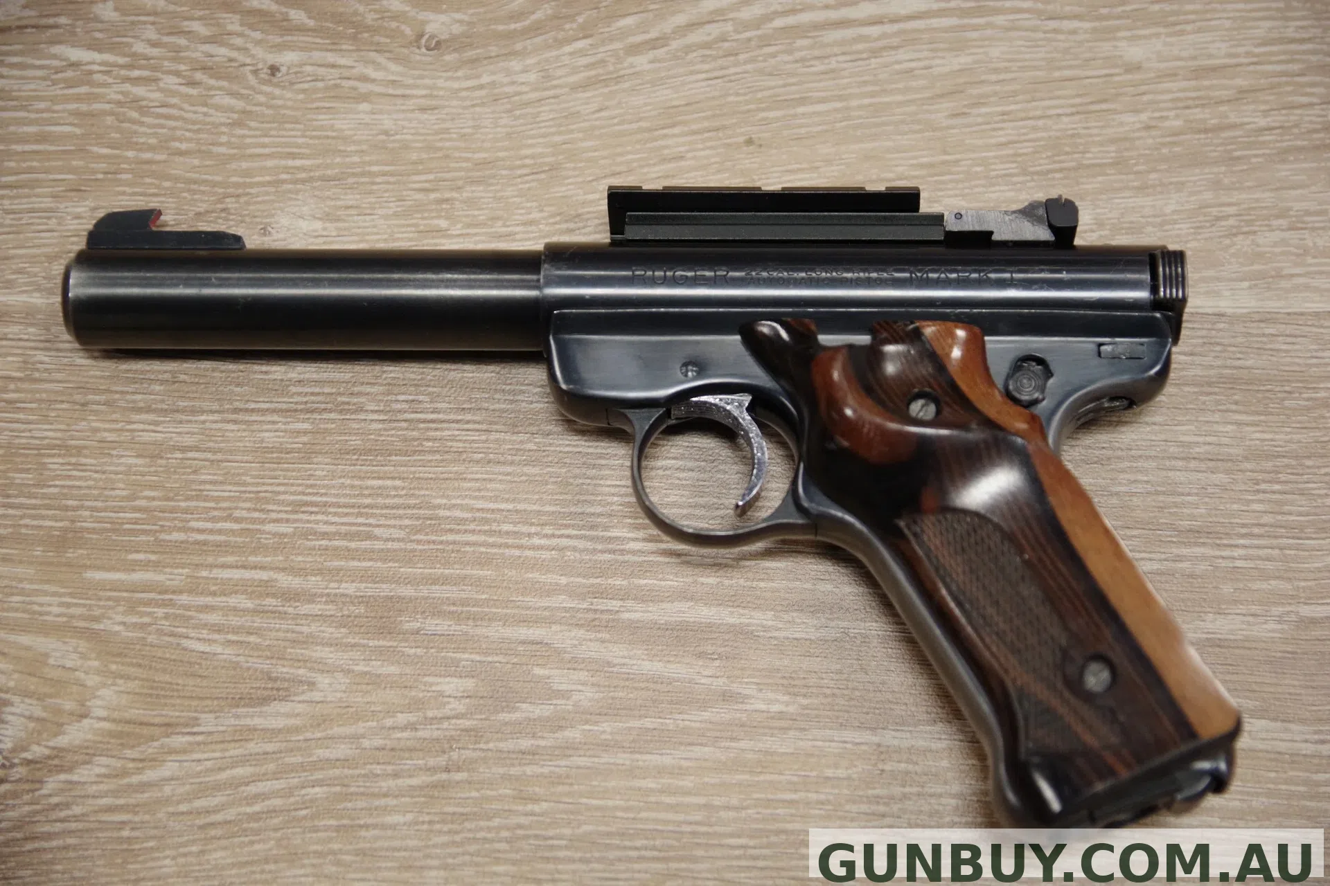 THE ADELAIDE GUN SHOP PTY LTD S/H RUGER MARK I TARGET SEMI AUTO PISTOL .22LR (DX343).