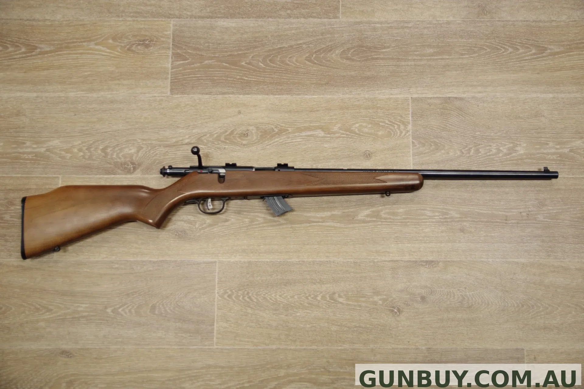 THE ADELAIDE GUN SHOP PTY LTD S/H SAVAGE MKII G BOLT ACTION RIFLE .22LR (FZ376)