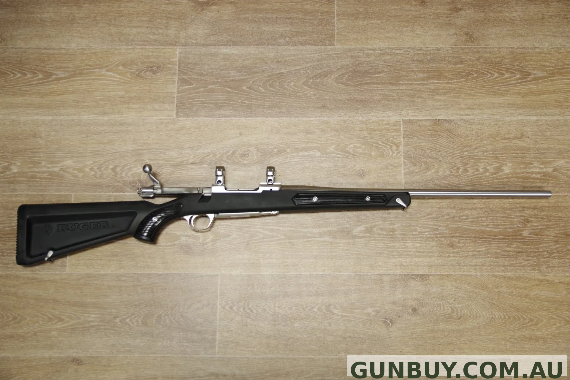 THE ADELAIDE GUN SHOP PTY LTD S/H RUGER M77 MKII BOLT ACTION RIFLE 22-250 (FV997)